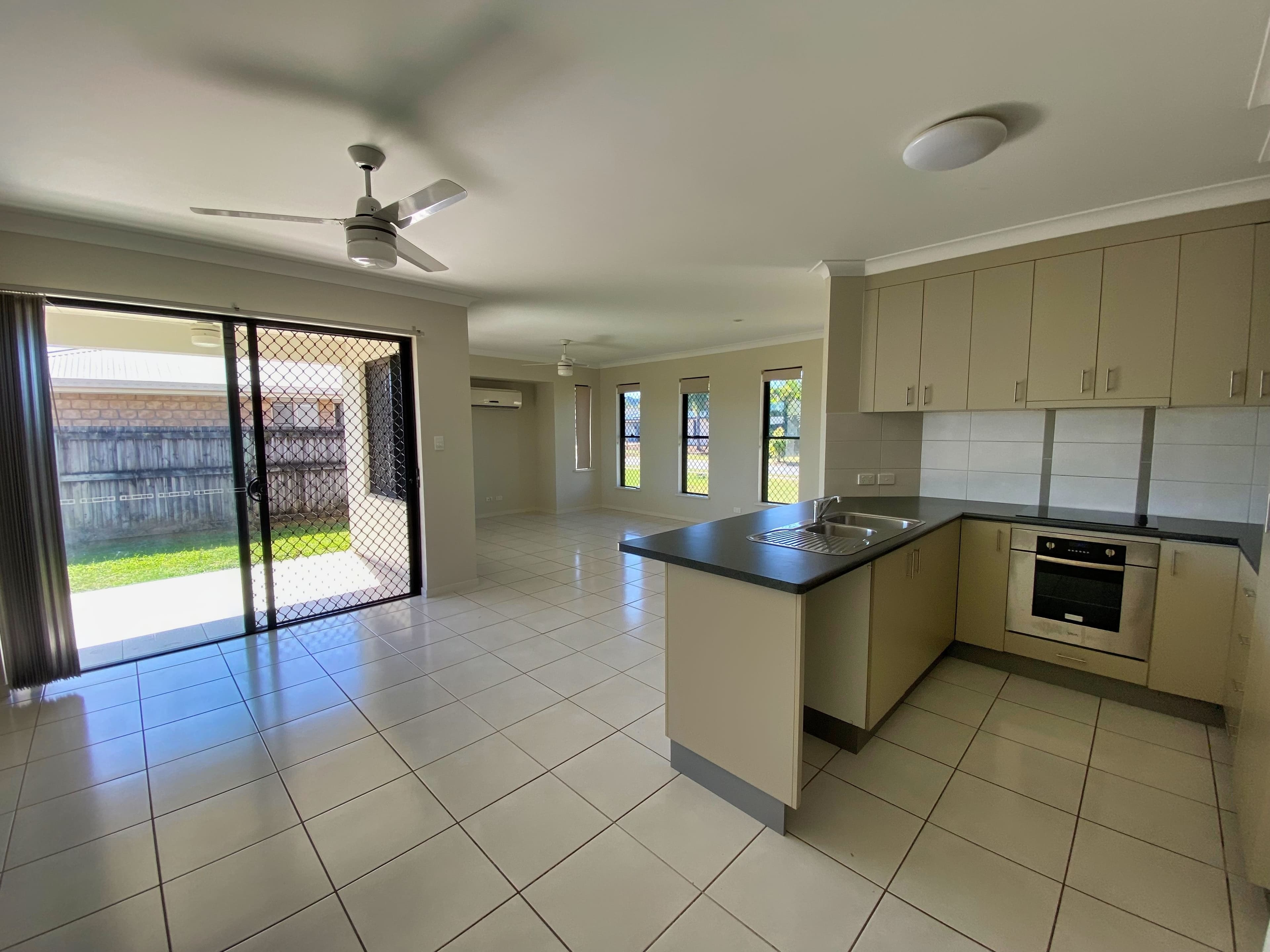 41 Pacific Avenue, Sarina QLD 4737, Sarina - Thumbnail 4