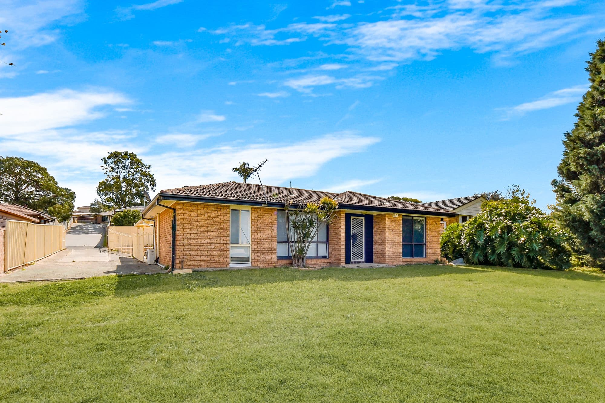 21 Woodcourt Street, Ambarvale - Image 1