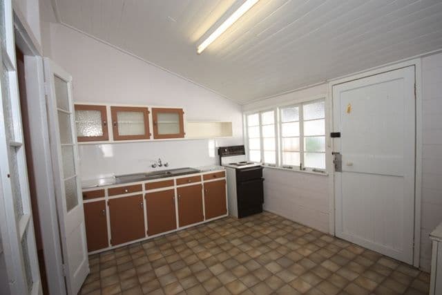  10 Buckland Street, BILOELA QLD 4715, Biloela - Thumbnail 2