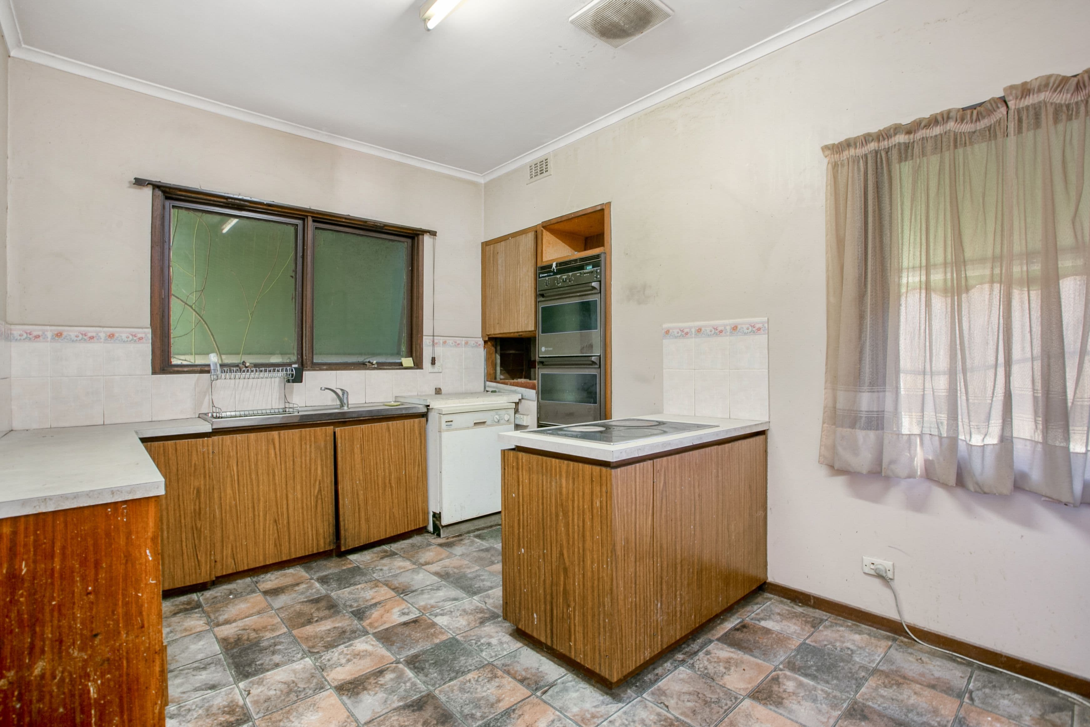 106 Miranda Road, Reservoir VIC 3073, Reservoir - Thumbnail 5