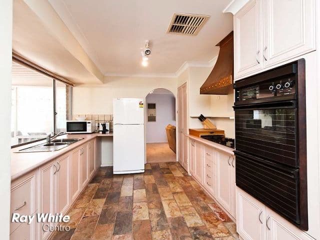31 Edgewater Drive, EDGEWATER WA 6027, Edgewater - Thumbnail 5