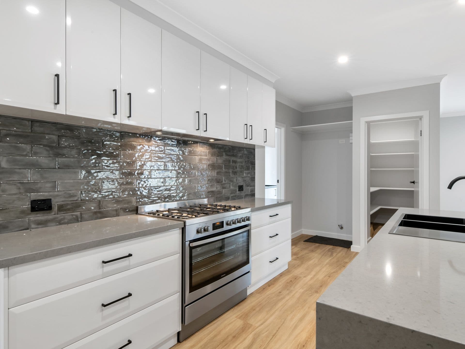 27 Weary Dunlop Drive, Benalla VIC 3672, Benalla - Thumbnail 2