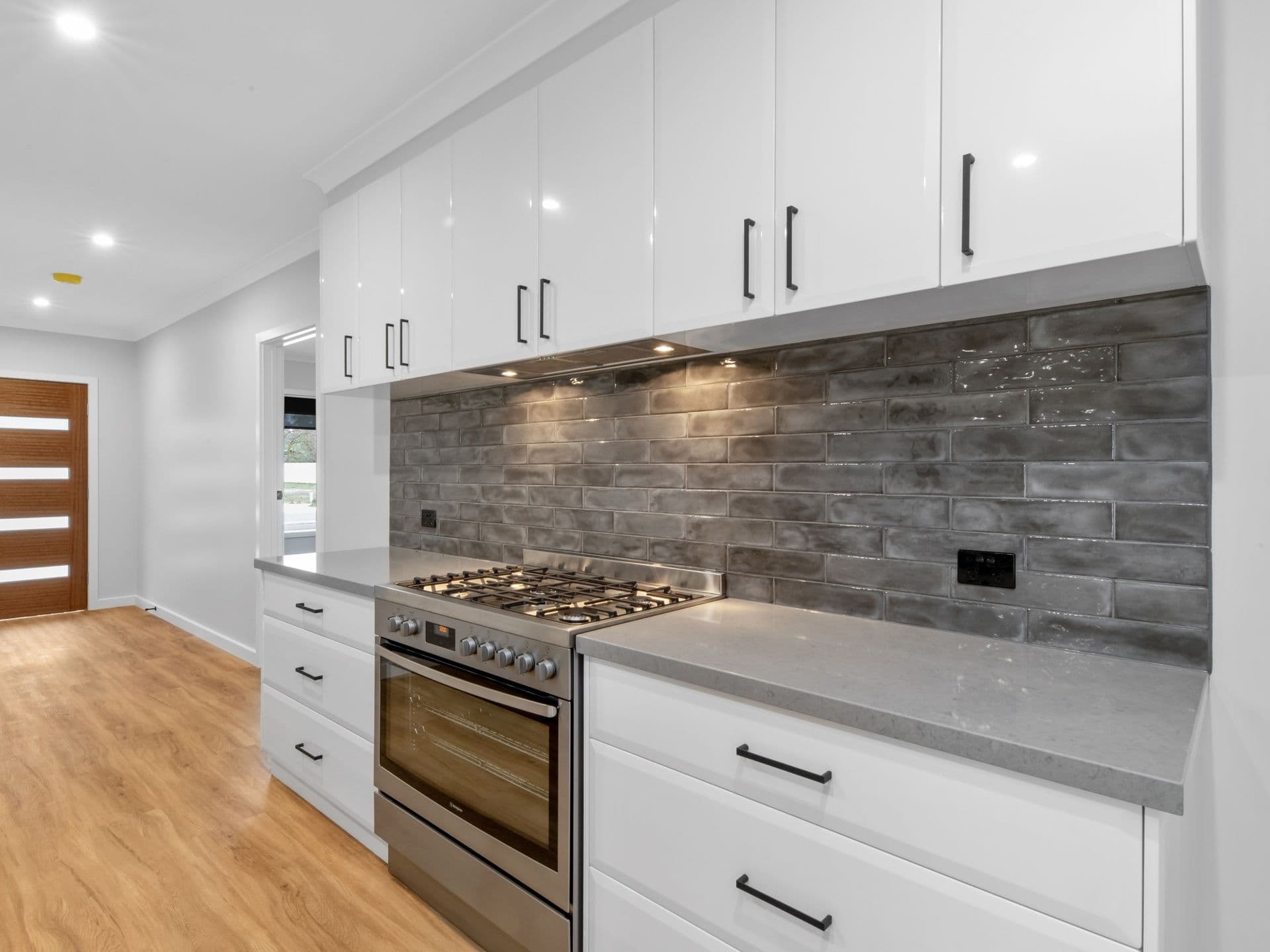 27 Weary Dunlop Drive, Benalla VIC 3672, Benalla - Thumbnail 3