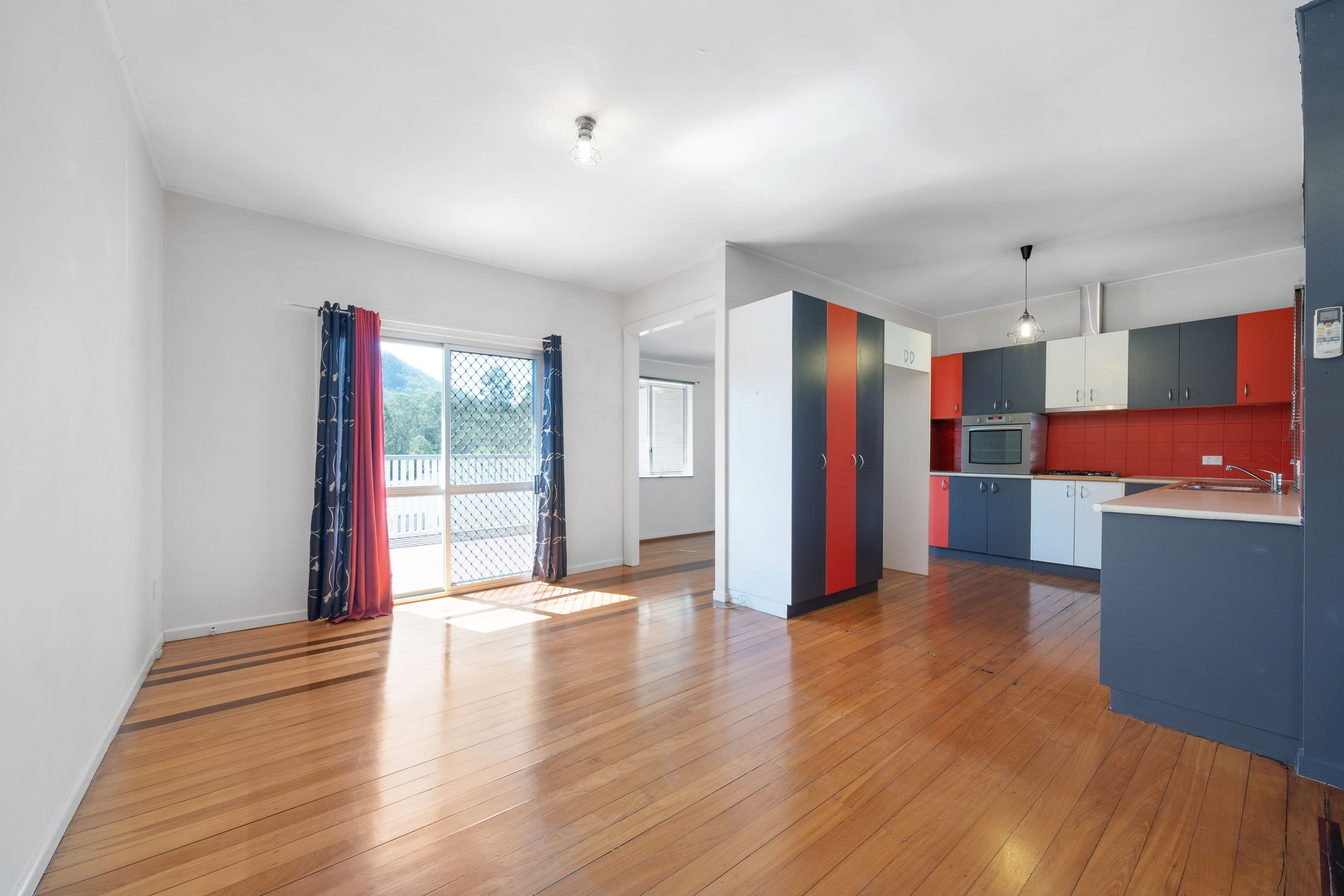 268 Ipswich Street, Esk QLD 4312, Esk - Thumbnail 3