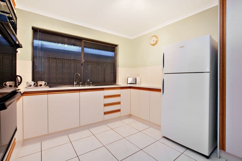 52 Clearwater Crescent, SEAFORD RISE SA 5169, Seaford Rise - Thumbnail 2