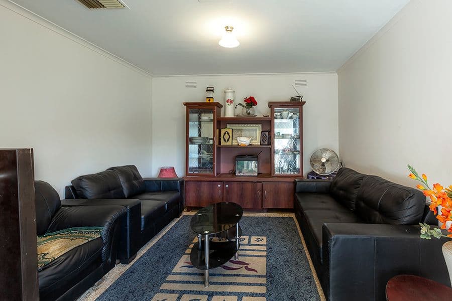 24 Bayview Crescent, Hoppers Crossing VIC 3029, Hoppers Crossing - Thumbnail 2