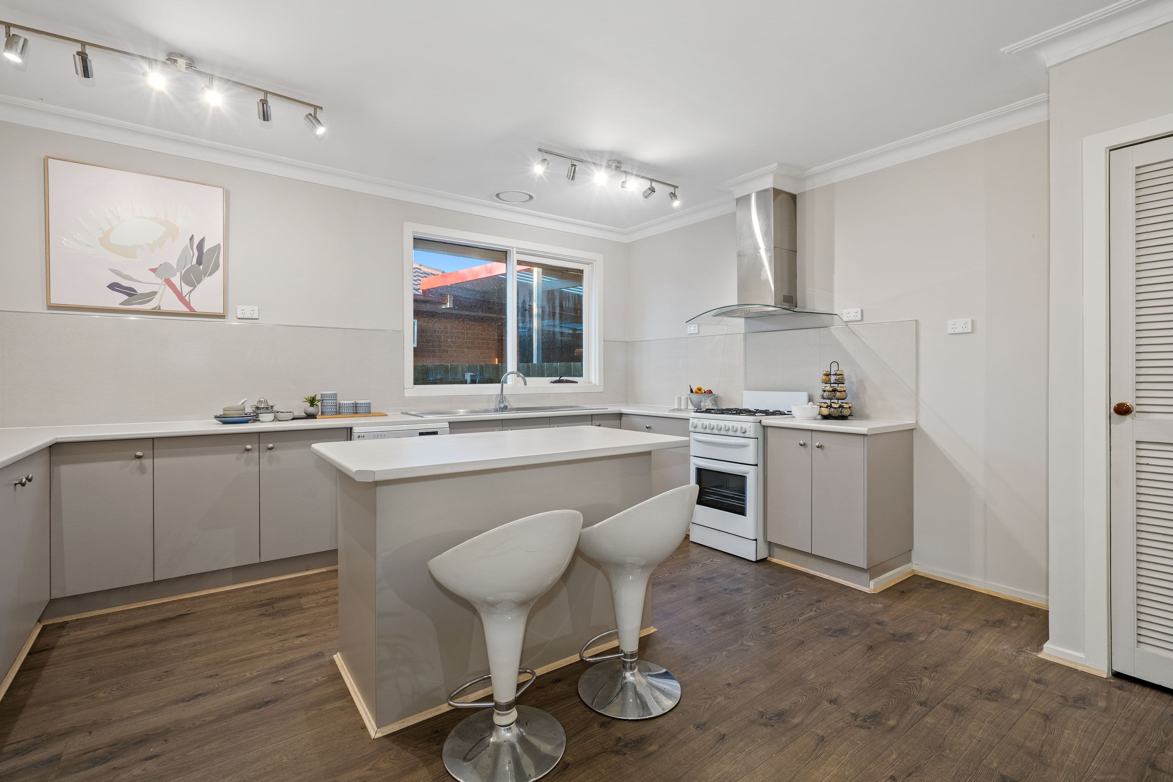 34 Hermitage Crescent, Bundoora VIC 3083, Bundoora - Thumbnail 4