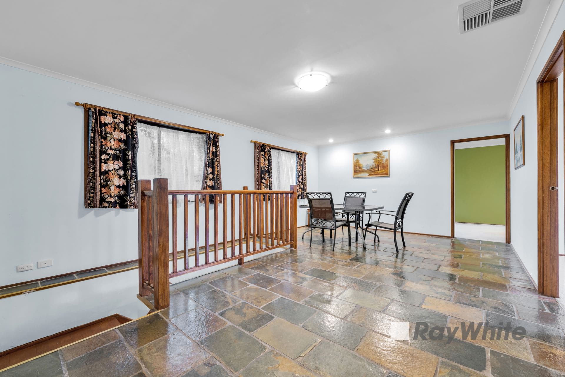 10 Halcyon Way, Narre Warren South VIC 3805, Narre Warren South - Thumbnail 4