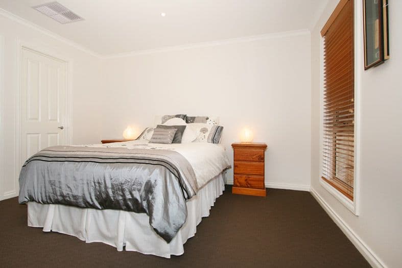 33A Rolling Hills Road, CHIRNSIDE PARK VIC 3116, Chirnside Park - Thumbnail 6
