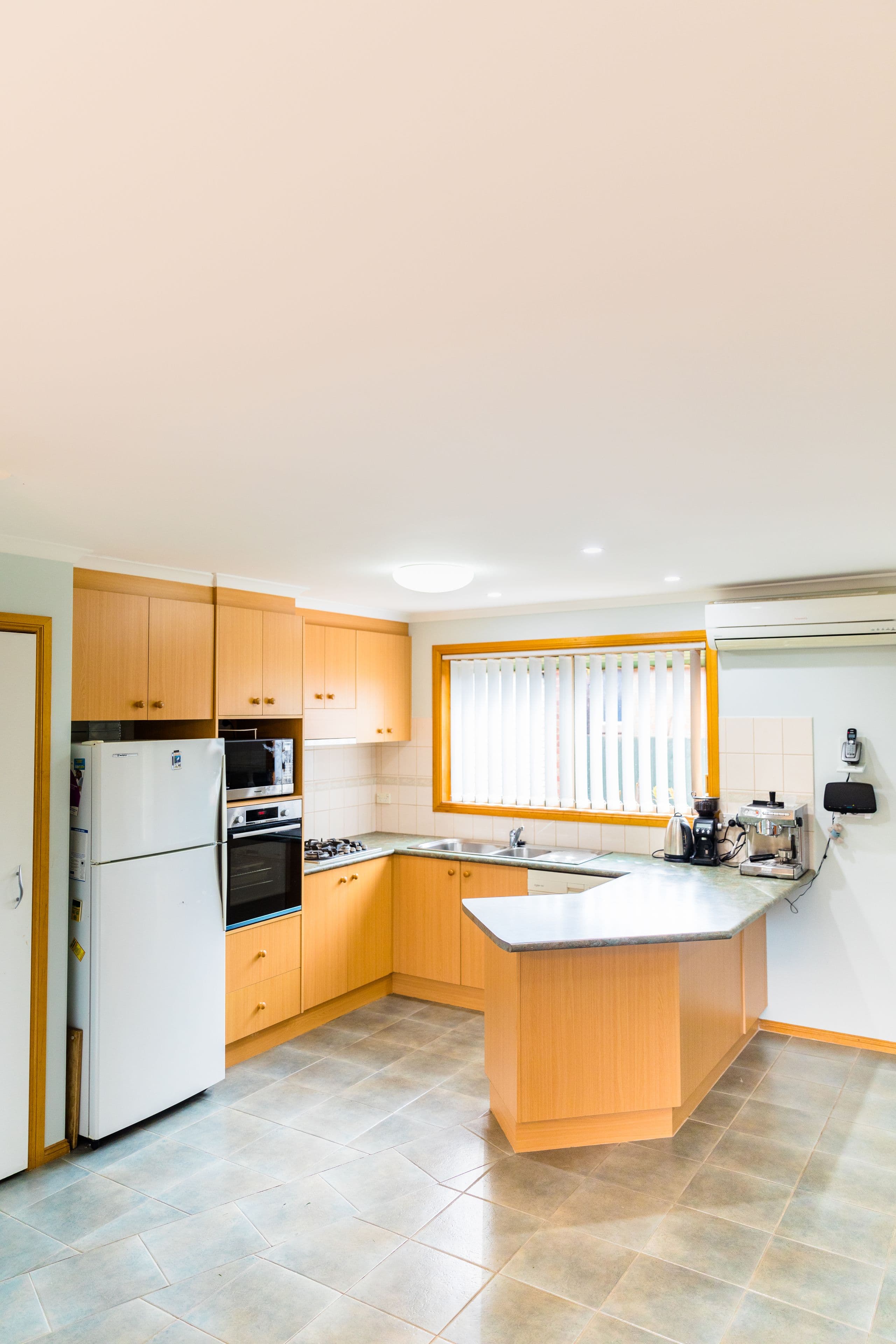 1 Capri Court, Pakenham VIC 3810, Pakenham - Thumbnail 4