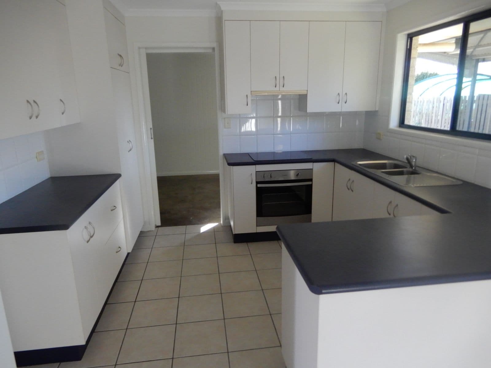 6 Coombs Court, Emerald QLD 4720, Emerald - Thumbnail 4