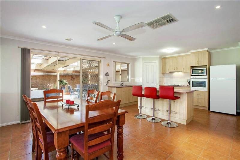 11 Kanowna Place, LARA VIC 3212, Lara - Thumbnail 3
