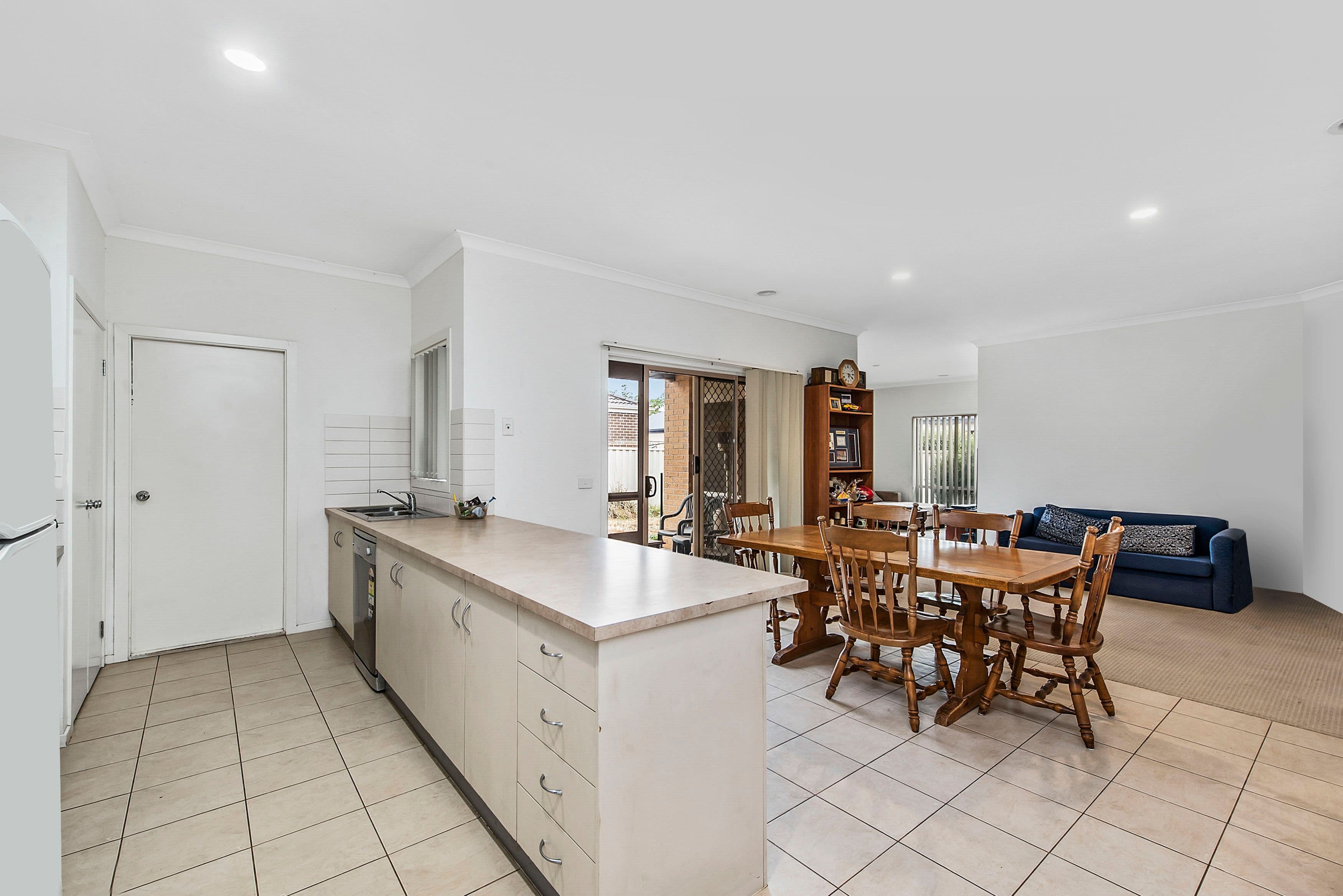 45 Lawson Way, Caroline Springs VIC 3023, Caroline Springs - Thumbnail 3