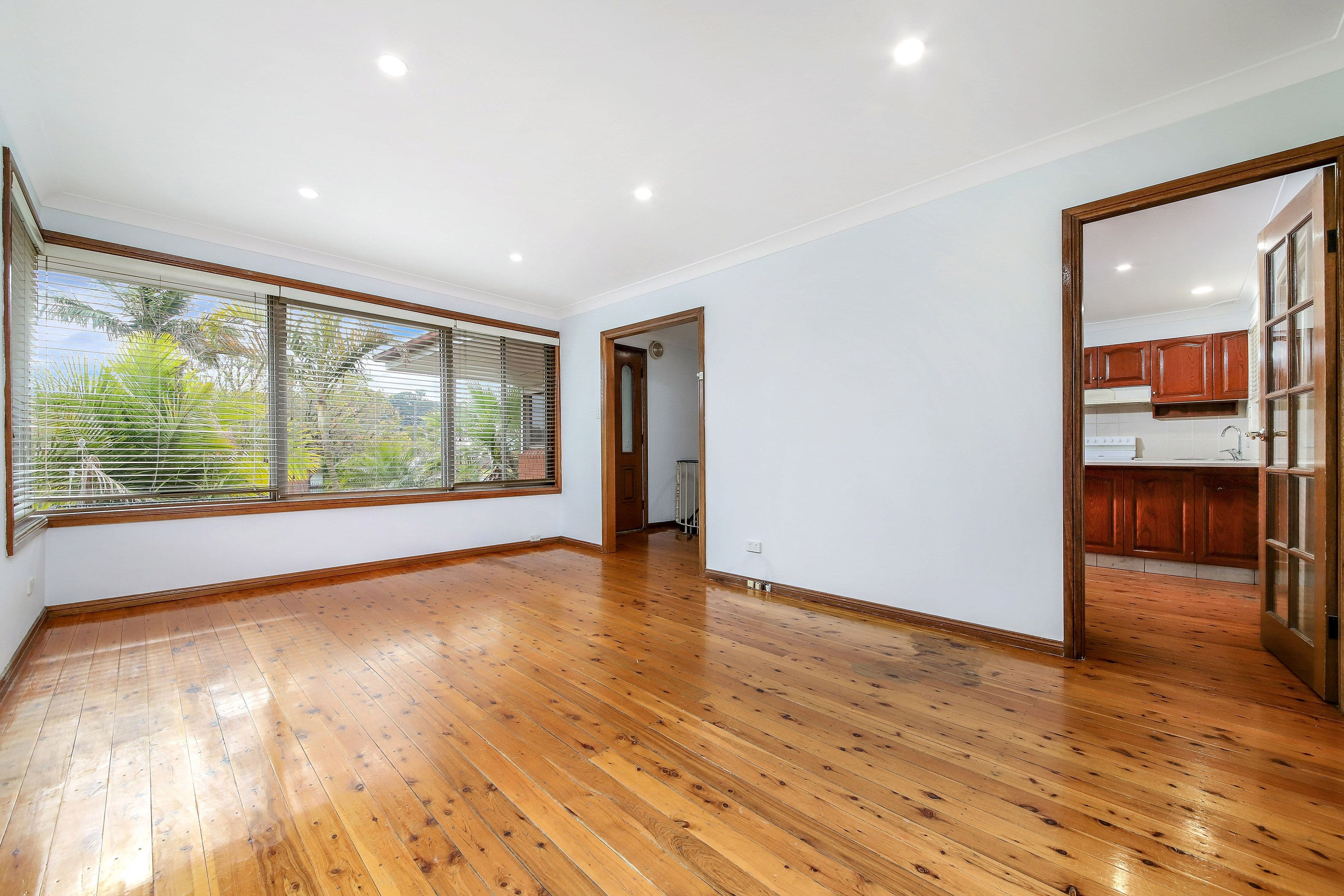 16 Jacaranda Drive, Georges Hall NSW 2198, Georges Hall - Thumbnail 2