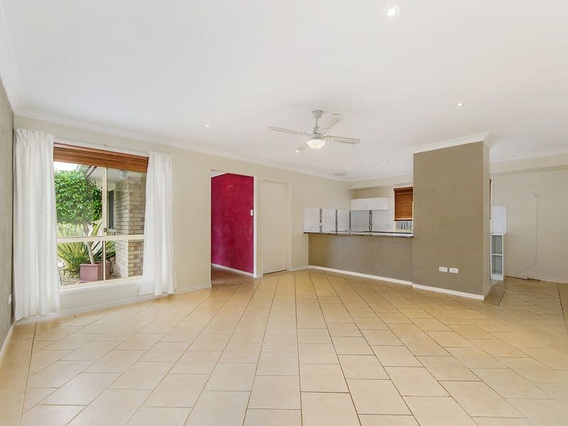 4 Amanda Street, Upper Coomera QLD 4209, Upper Coomera - Thumbnail 3