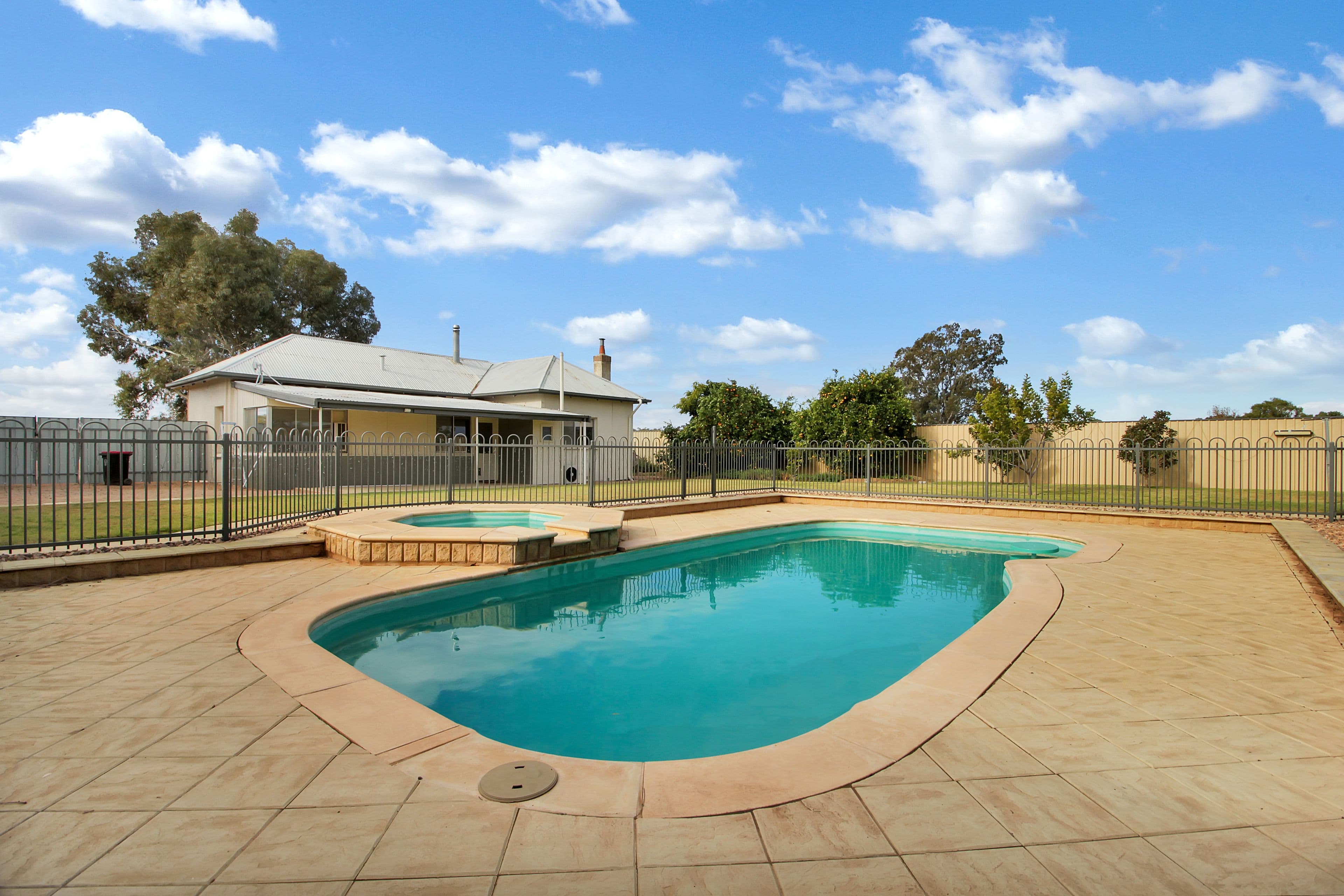 110 Twentyfifth Street, Renmark SA 5341, Renmark South - Thumbnail 3