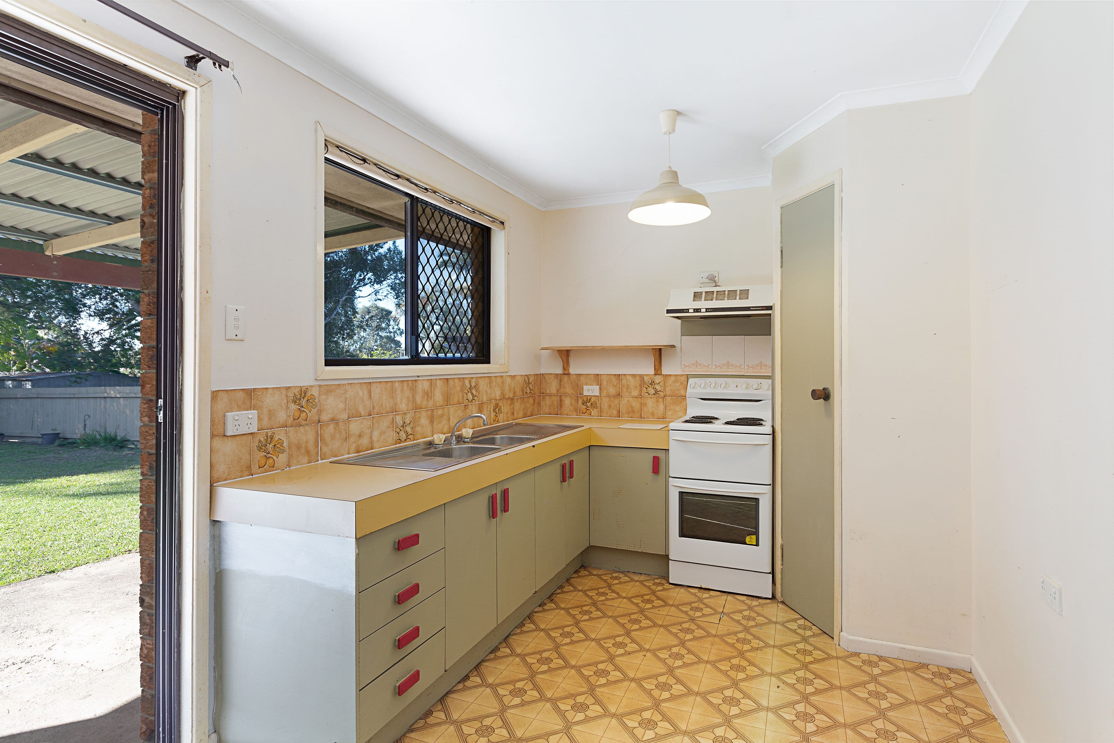 14 Churchill Street, Capalaba QLD 4157, Capalaba - Thumbnail 5