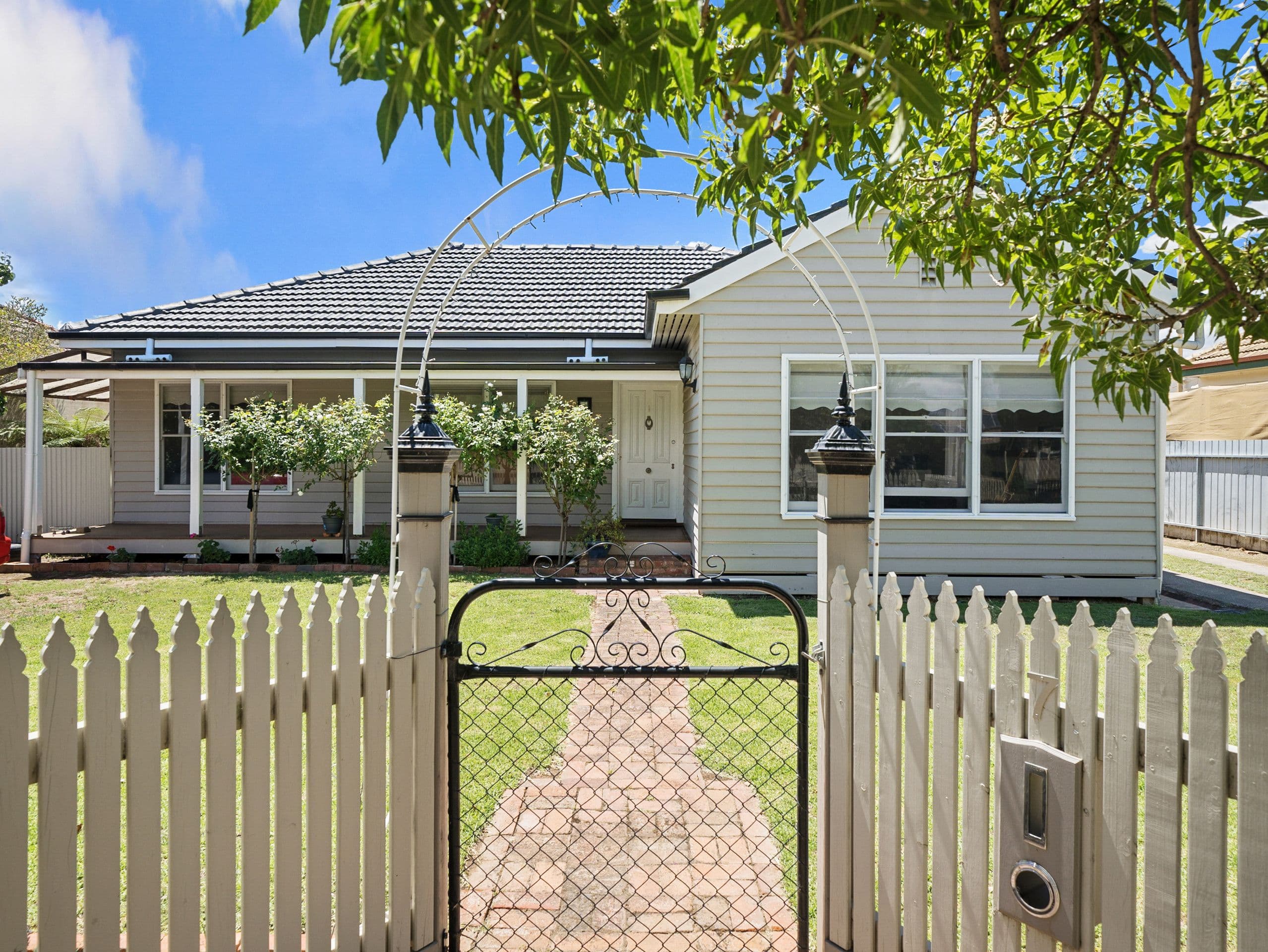 7 Meadows Avenue, Benalla VIC 3672, Benalla - Image 1