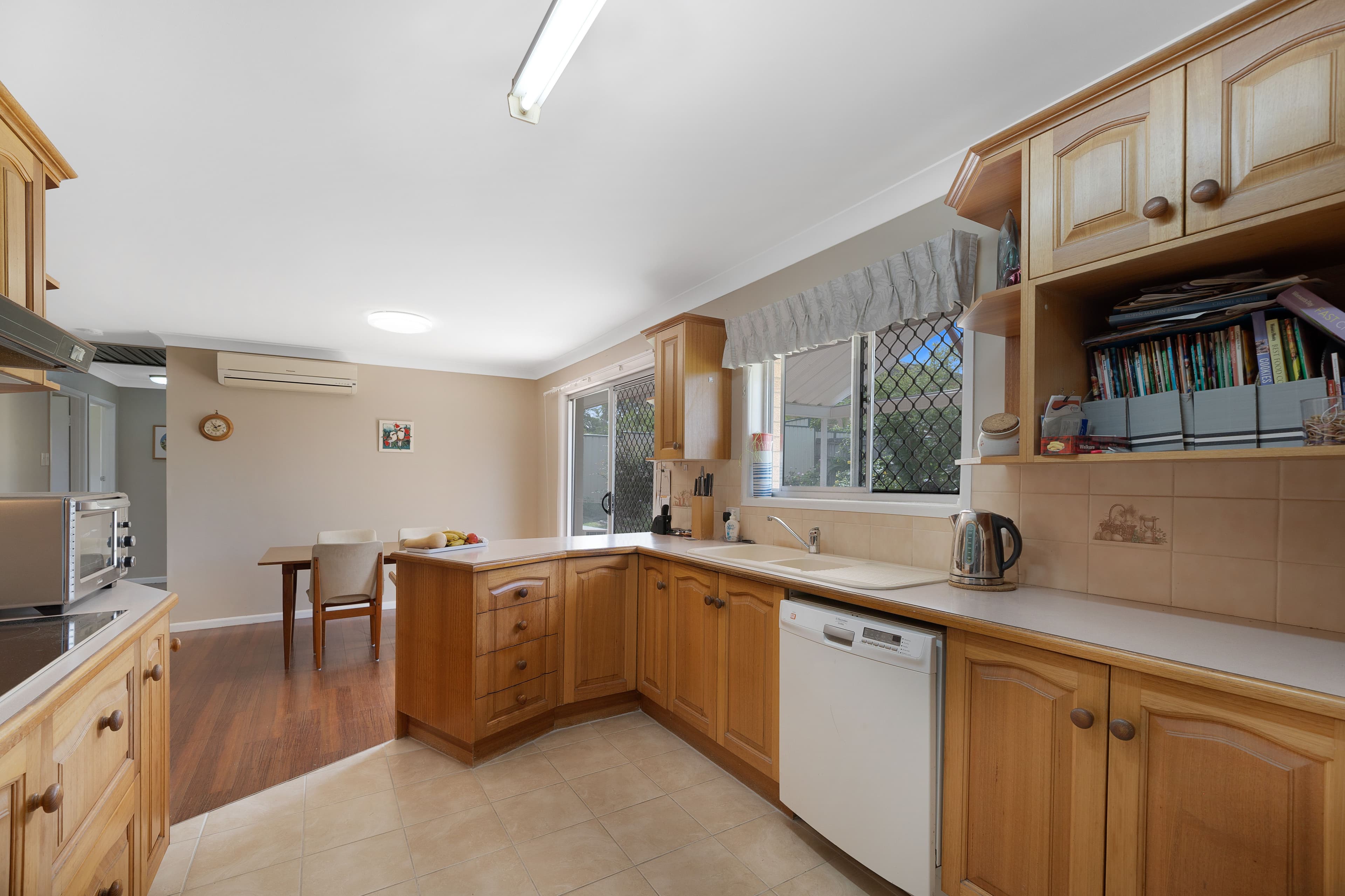 16 Tandara Street, Rochedale South QLD 4123, Rochedale South - Thumbnail 8