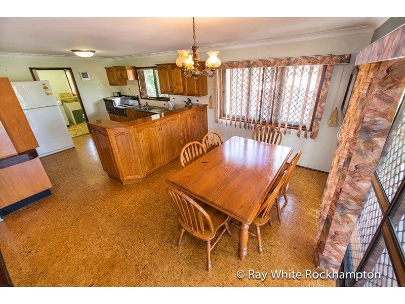 2 Dinsdale Street, Norman Gardens QLD 4701, Norman Gardens - Thumbnail 5