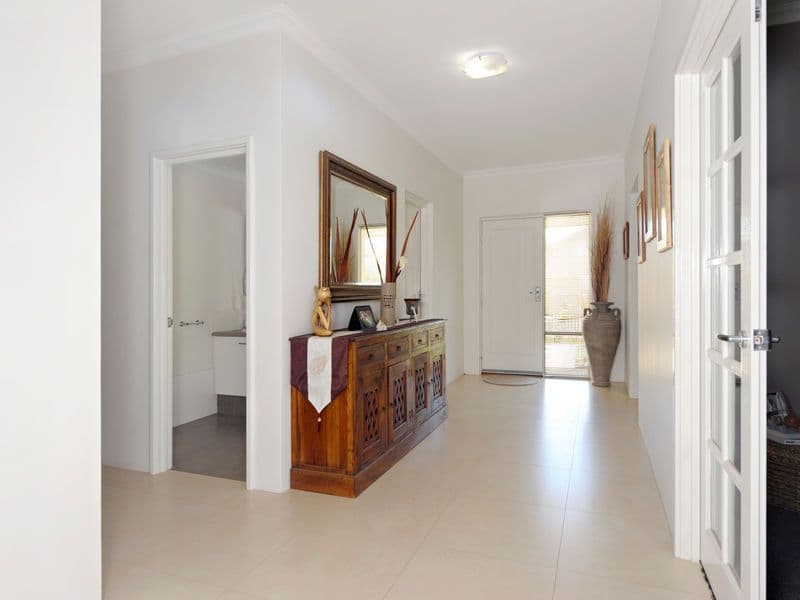 22 Tallon Loop, BALDIVIS WA 6171, Baldivis - Thumbnail 2