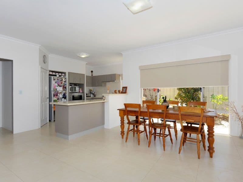 22 Tallon Loop, BALDIVIS WA 6171, Baldivis - Thumbnail 3