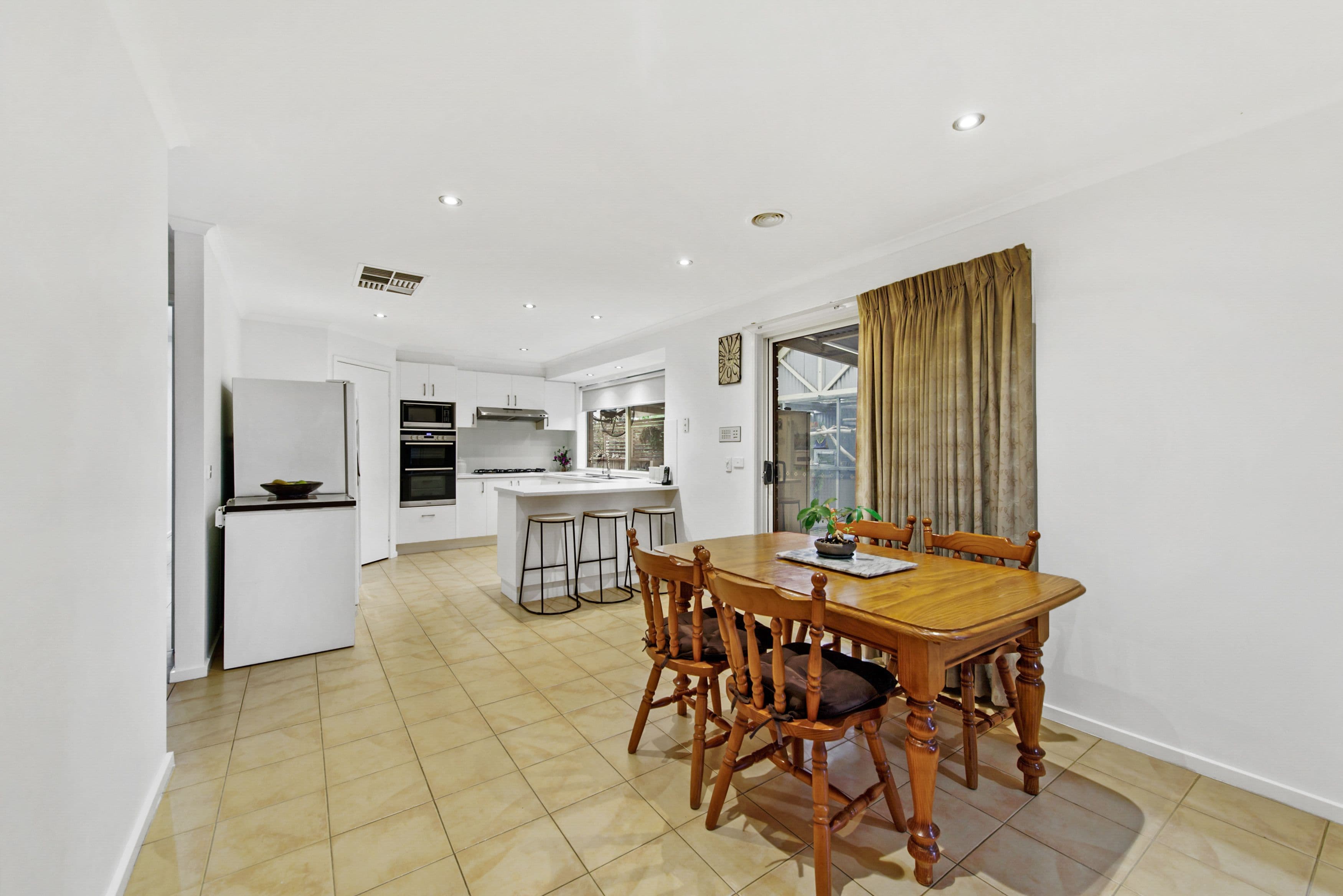 67 Hopetoun Road, Werribee VIC 3030, Werribee - Thumbnail 4