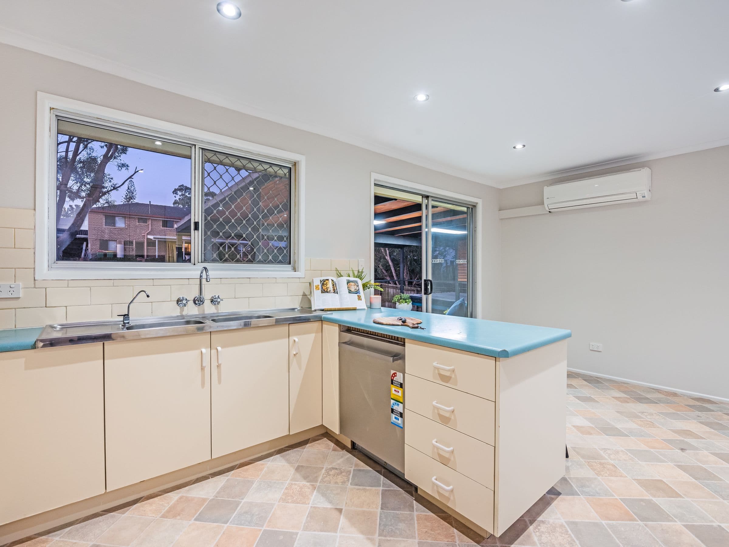 66 Knight Street, Rochedale South QLD 4123, Rochedale South - Thumbnail 6