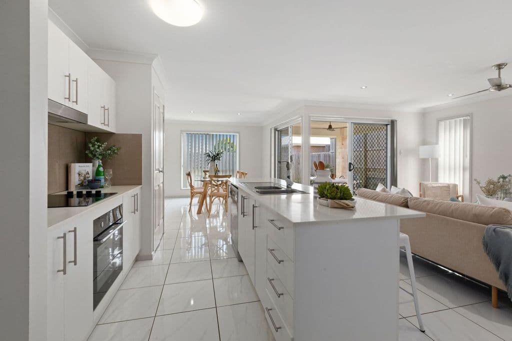 6 Capricorn Crescent, Springfield Lakes QLD 4300, Springfield Lakes - Thumbnail 2