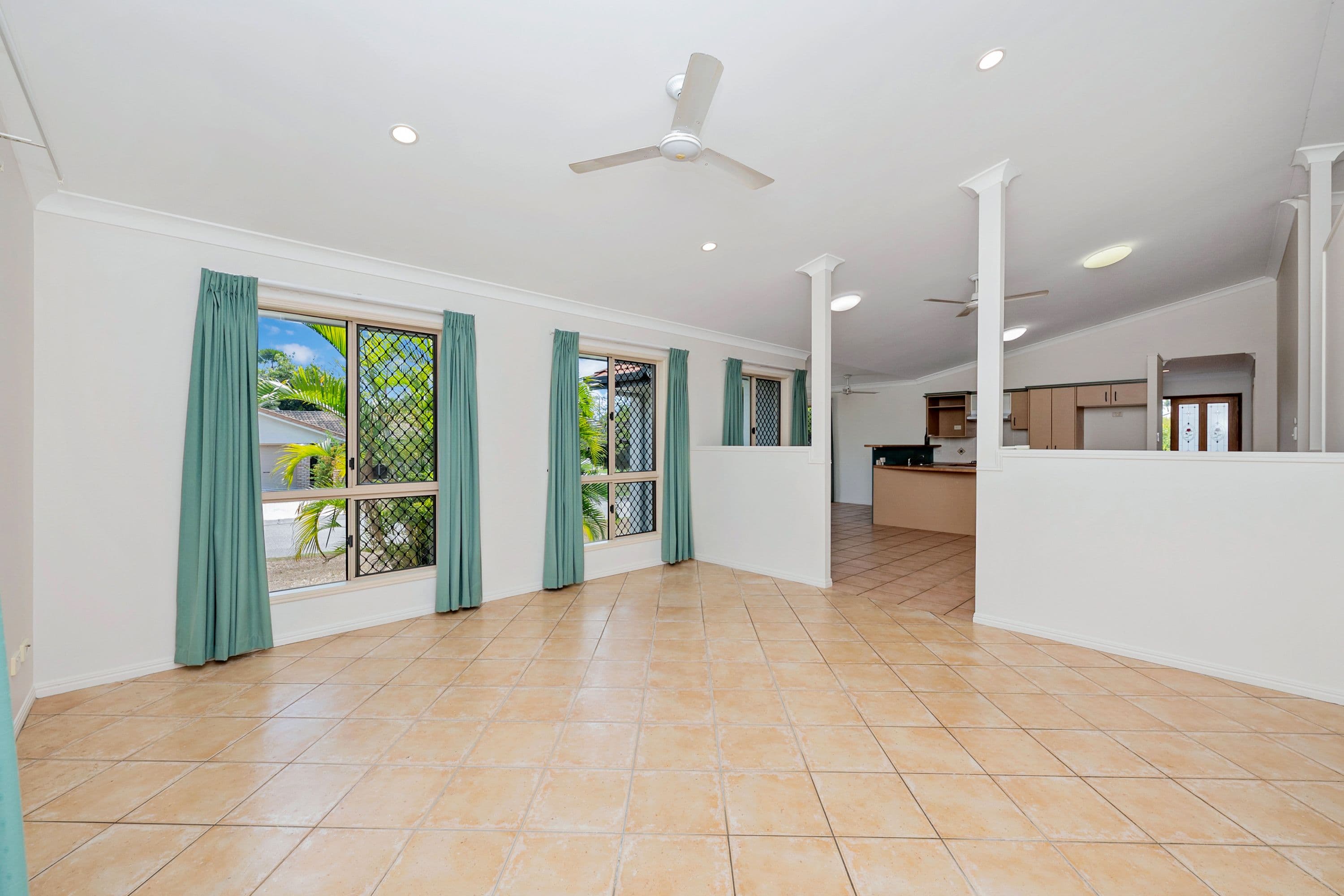 3 Columbia Way, DOUGLAS QLD 4354, Douglas - Thumbnail 4