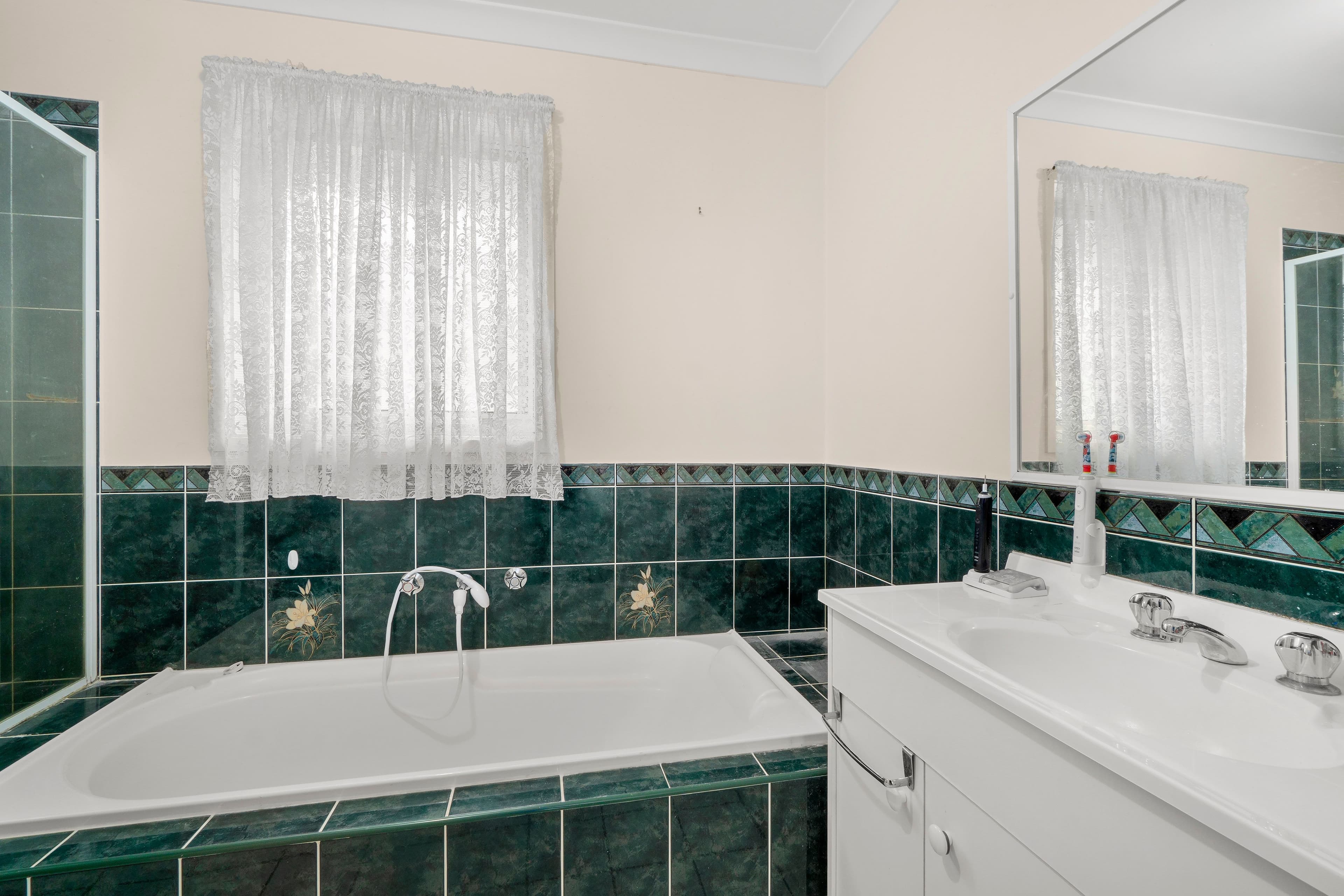 6 Callemondah Court, Ferntree Gully VIC 3156, Ferntree Gully - Thumbnail 5