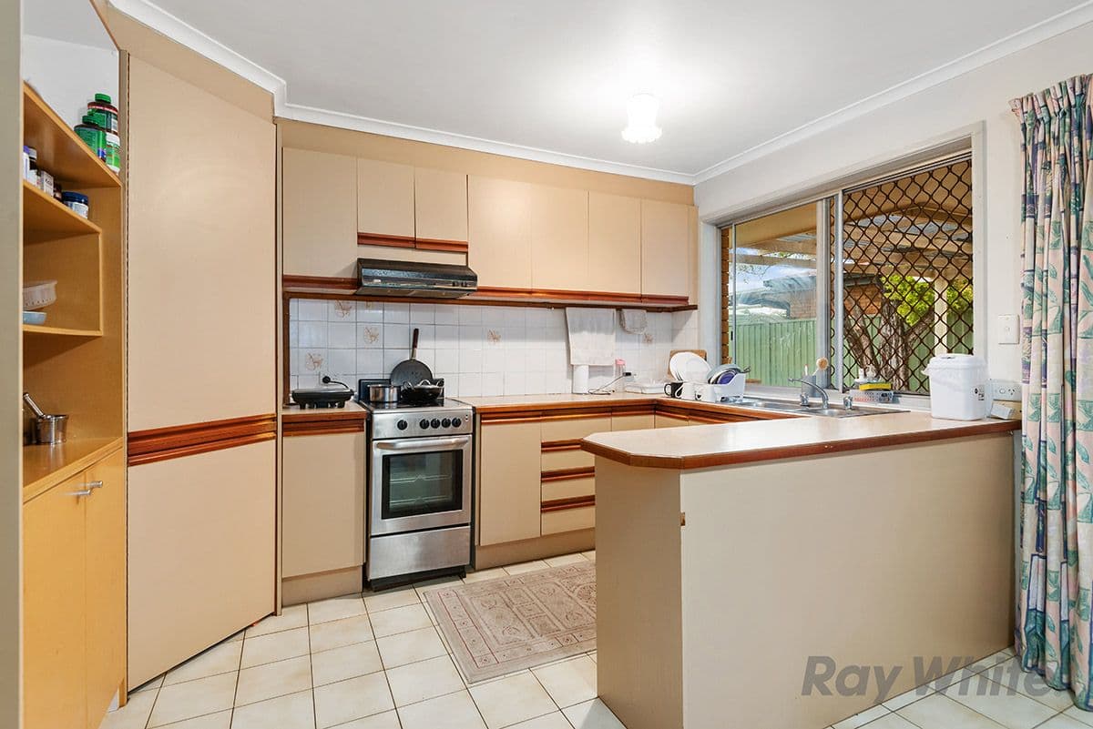 18 Heathfield Street, Eight Mile Plains QLD 4113, Eight Mile Plains - Thumbnail 2