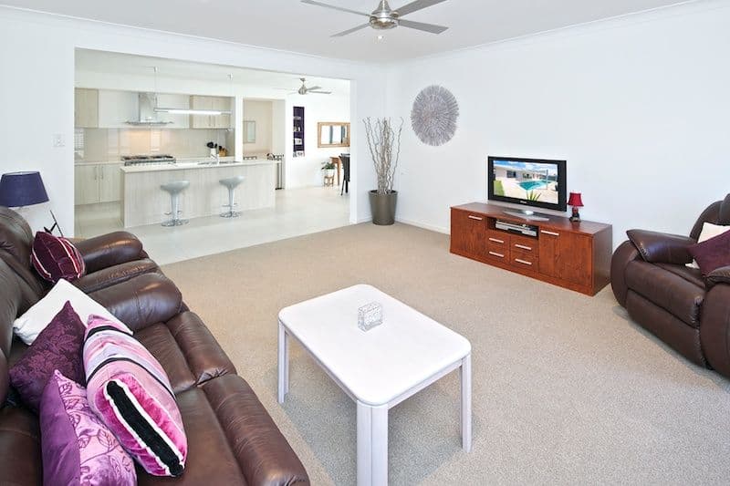 11 Pampas Court, HOLLYWELL QLD 4216, Hollywell - Thumbnail 7