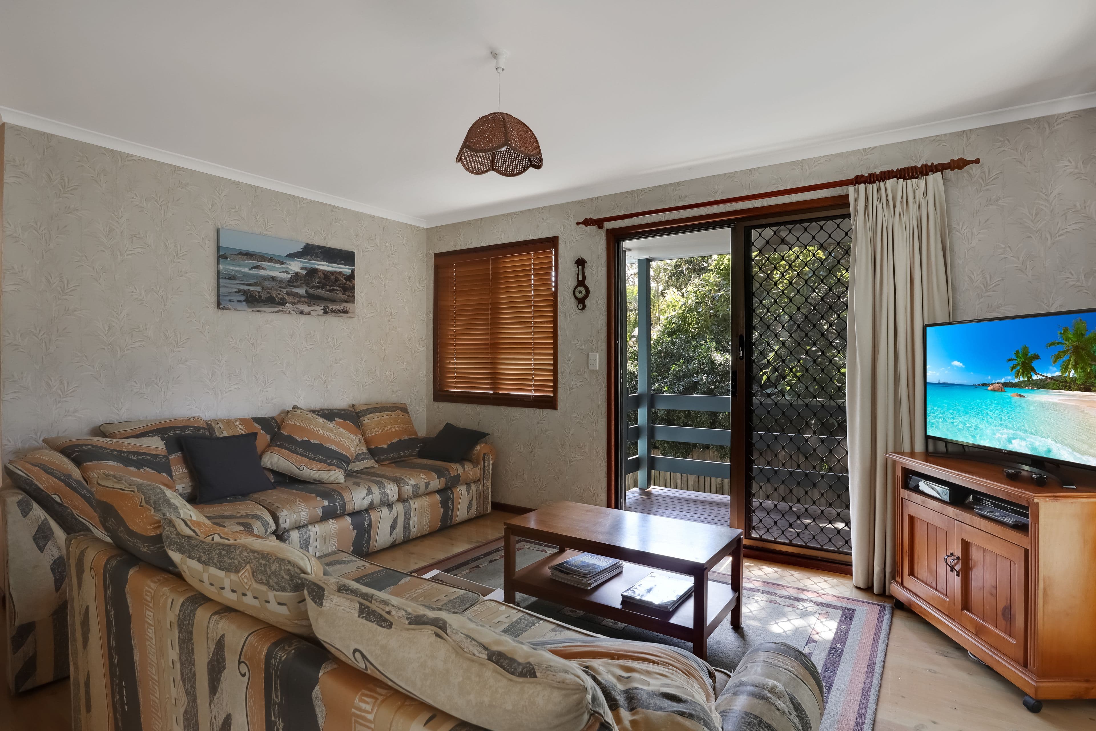 11 Bigoon Road, Point Lookout QLD 4183, Point Lookout - Thumbnail 3
