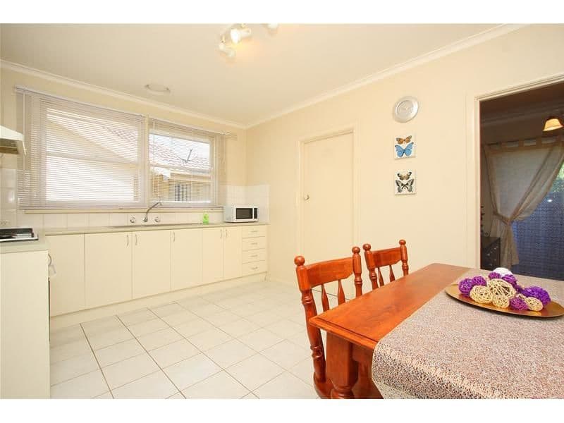 27 Dumbarton Street, RESERVOIR VIC 3073, Reservoir - Thumbnail 3