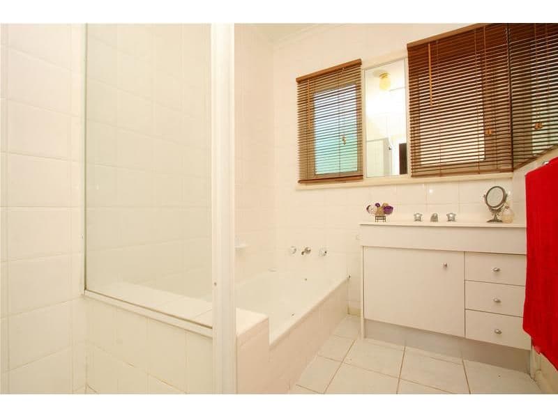 27 Dumbarton Street, RESERVOIR VIC 3073, Reservoir - Thumbnail 5