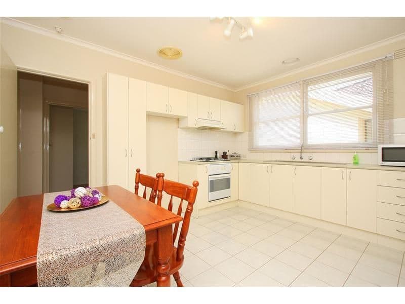 27 Dumbarton Street, RESERVOIR VIC 3073, Reservoir - Thumbnail 7