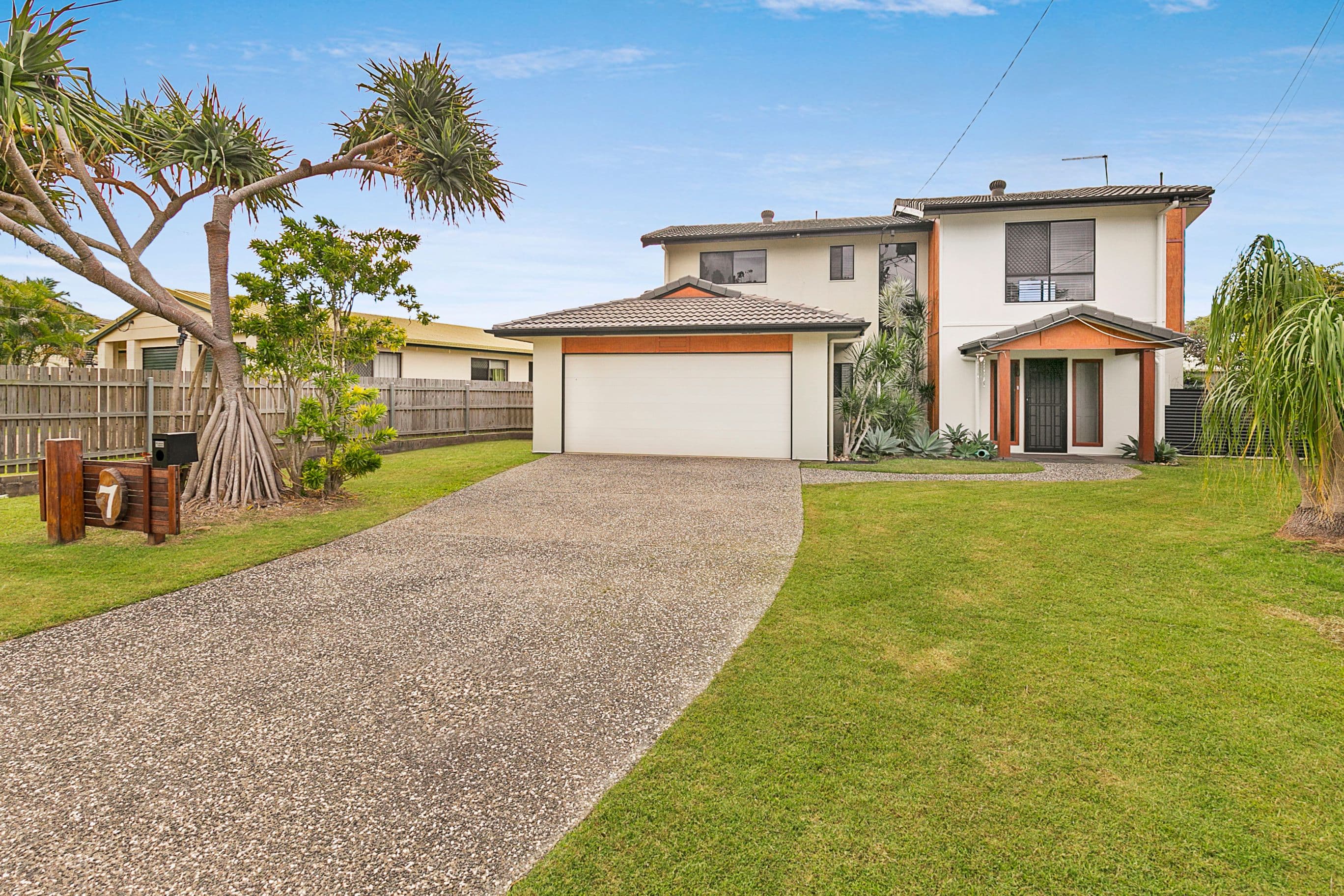 7 Ruth Street, Birkdale QLD 4159, Birkdale - Thumbnail 2