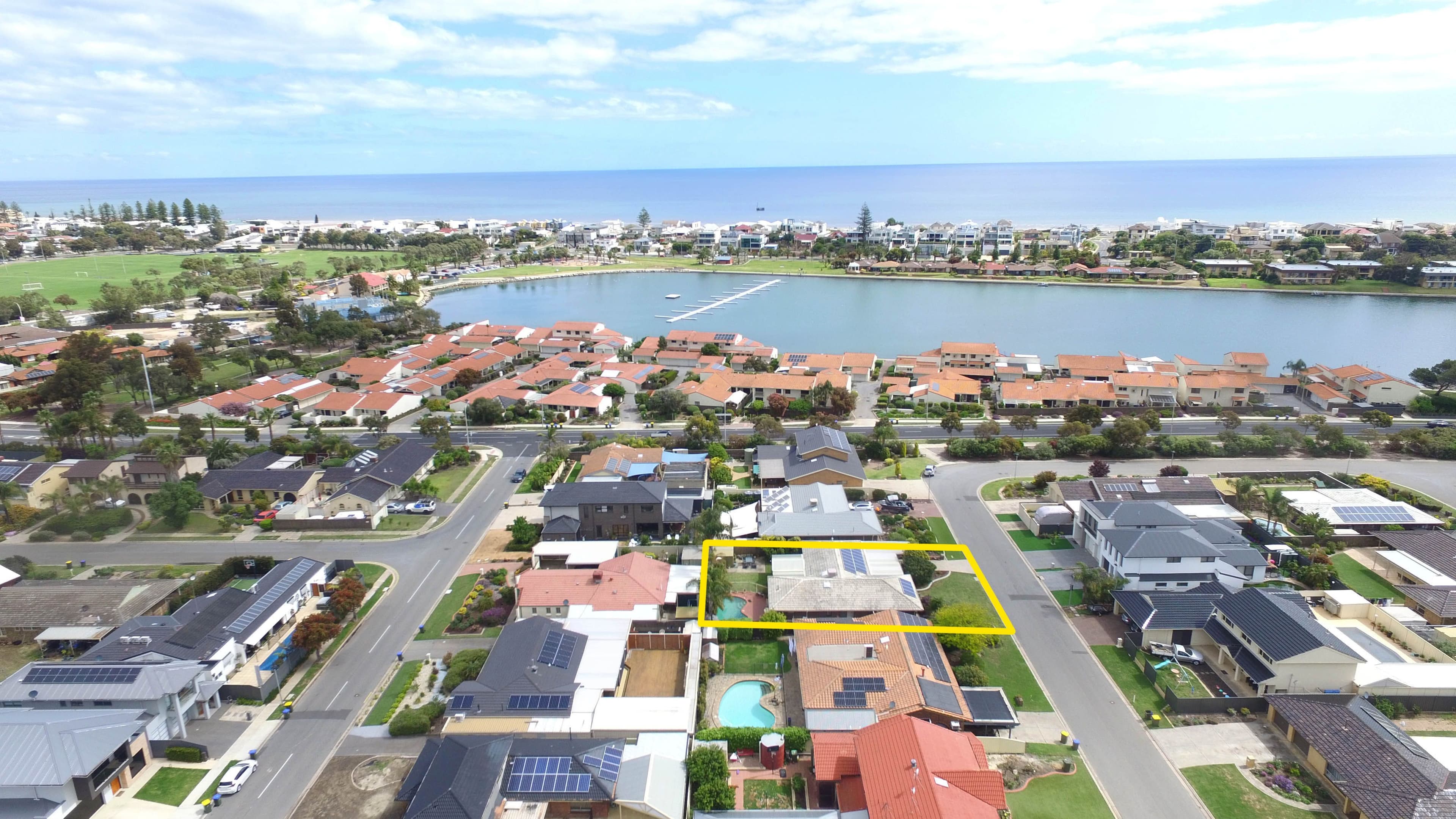 7 Hoylake Crescent, West Lakes SA 5021, West Lakes - Thumbnail 2