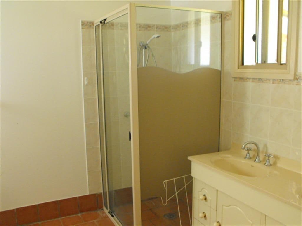26 Elizabeth Street, PARKES NSW 2870, Parkes - Thumbnail 3