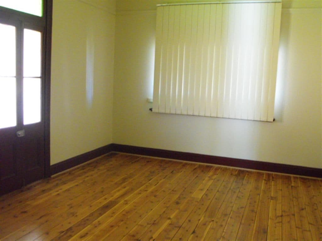 26 Elizabeth Street, PARKES NSW 2870, Parkes - Thumbnail 5