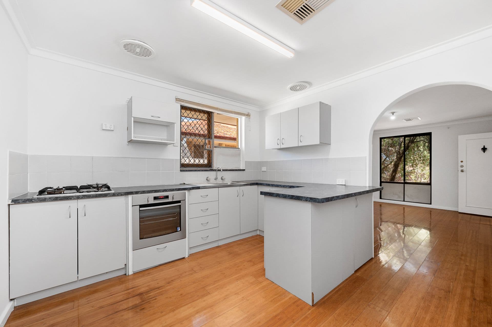 41 Hefron Way, Parmelia WA 6167, Parmelia - Thumbnail 4