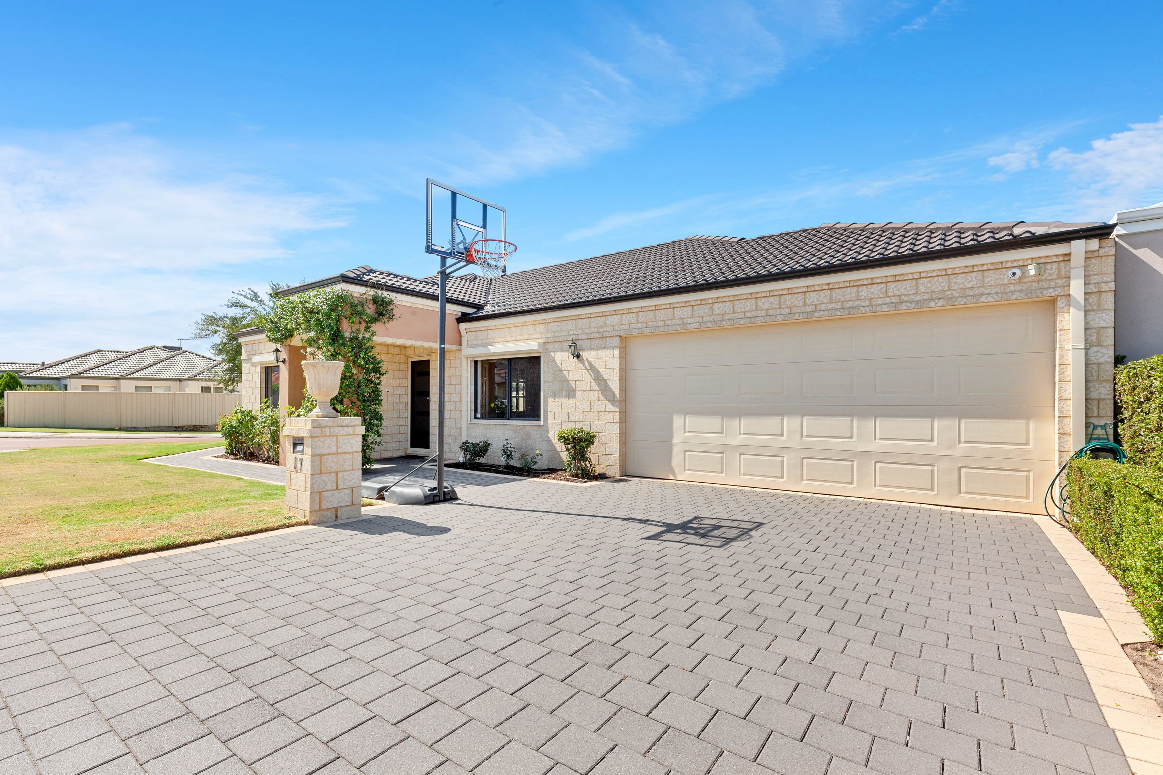 17 Castanet Drive, Madeley WA 6065, Madeley - Thumbnail 2