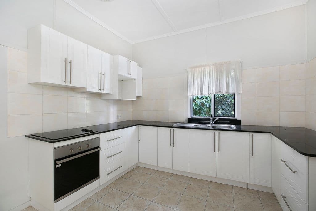 42 Abbotsleigh Street, Holland Park QLD 4121, Holland Park - Thumbnail 3