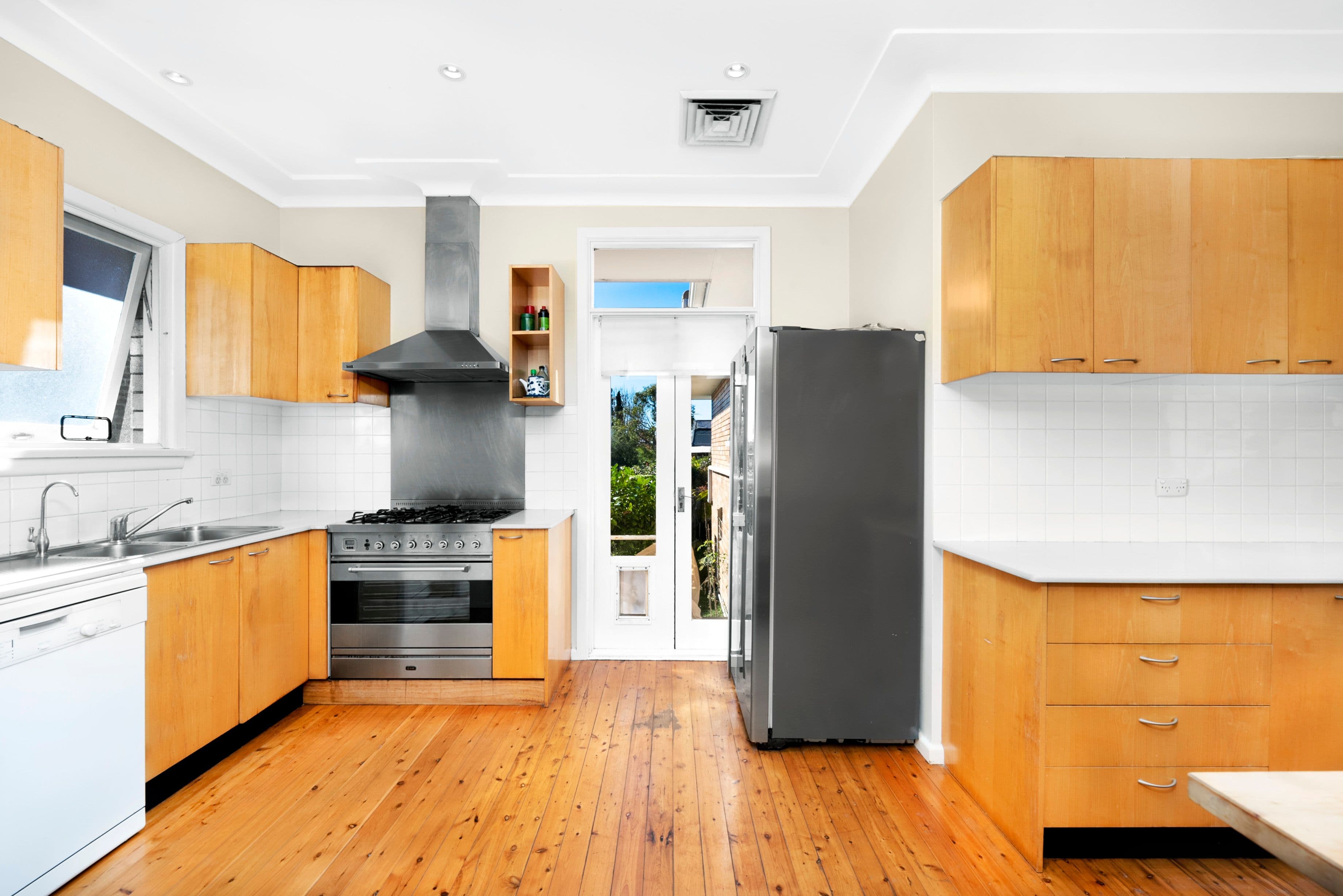 8 Greystones Road, Killarney Heights NSW 2087, Killarney Heights - Thumbnail 4