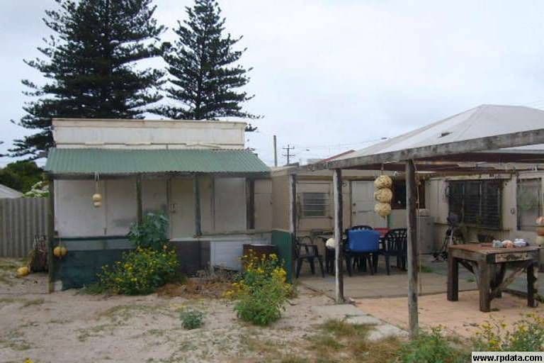 113 Augustus Street, GERALDTON WA 6530, Geraldton - Thumbnail 5
