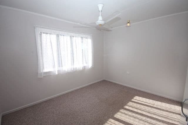13 Manton Street, BILOELA QLD 4715, Biloela - Thumbnail 8