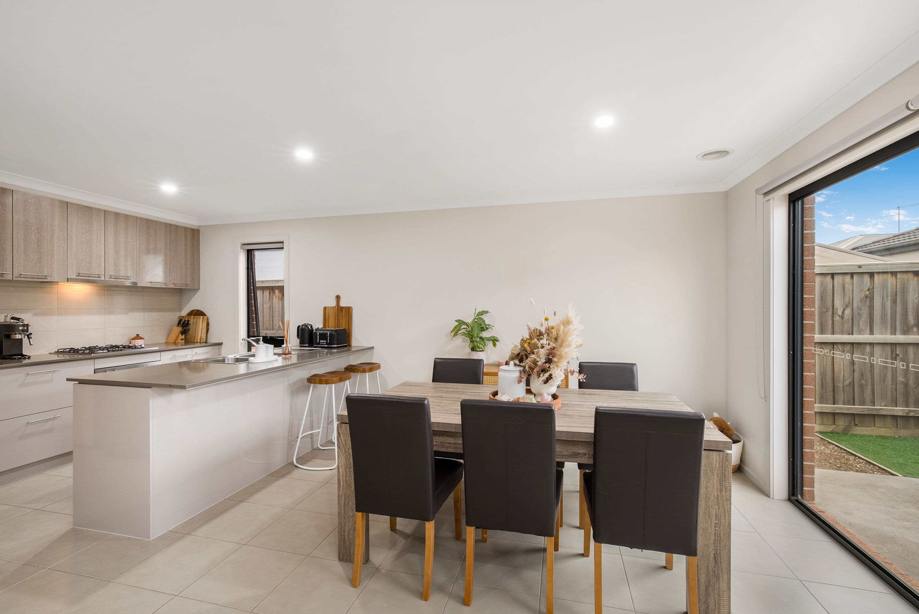 25 Maywood Street, Pakenham VIC 3810, Pakenham - Thumbnail 3