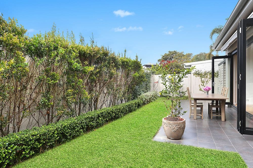 87 Beach Road, North Bondi - Image 1