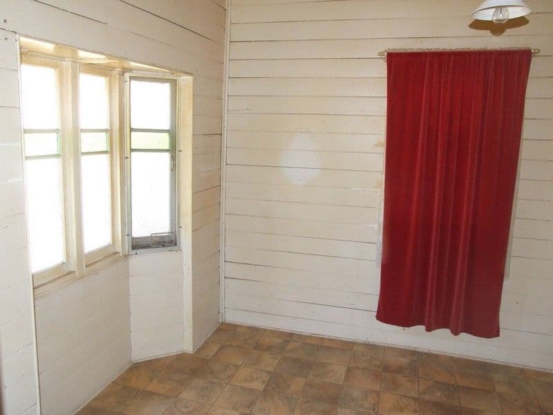 8 Sharp Street, CROWS NEST QLD 4355, Crows Nest - Thumbnail 5